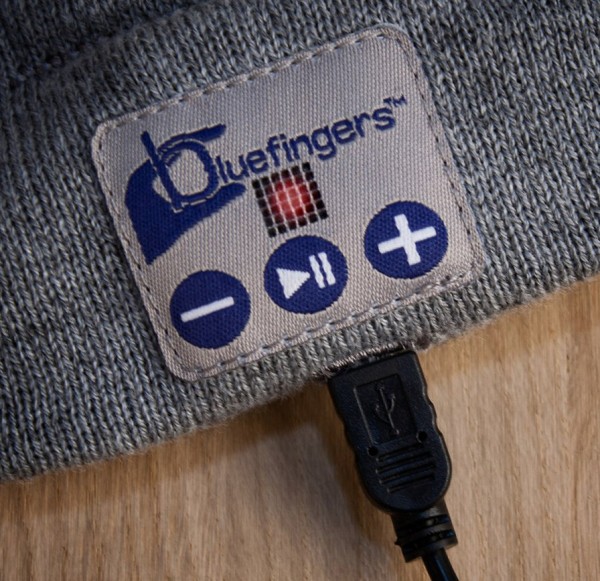 bluefingers smart beanie usb charging bluetooth headset qtooth
